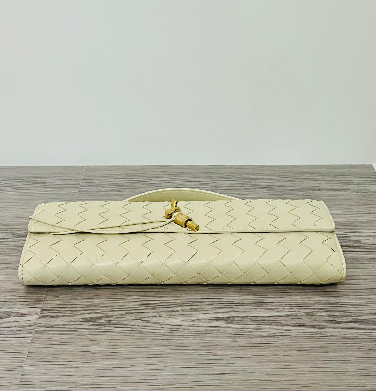 Bottega Veneta Clutch Andiamo Yellow Butter