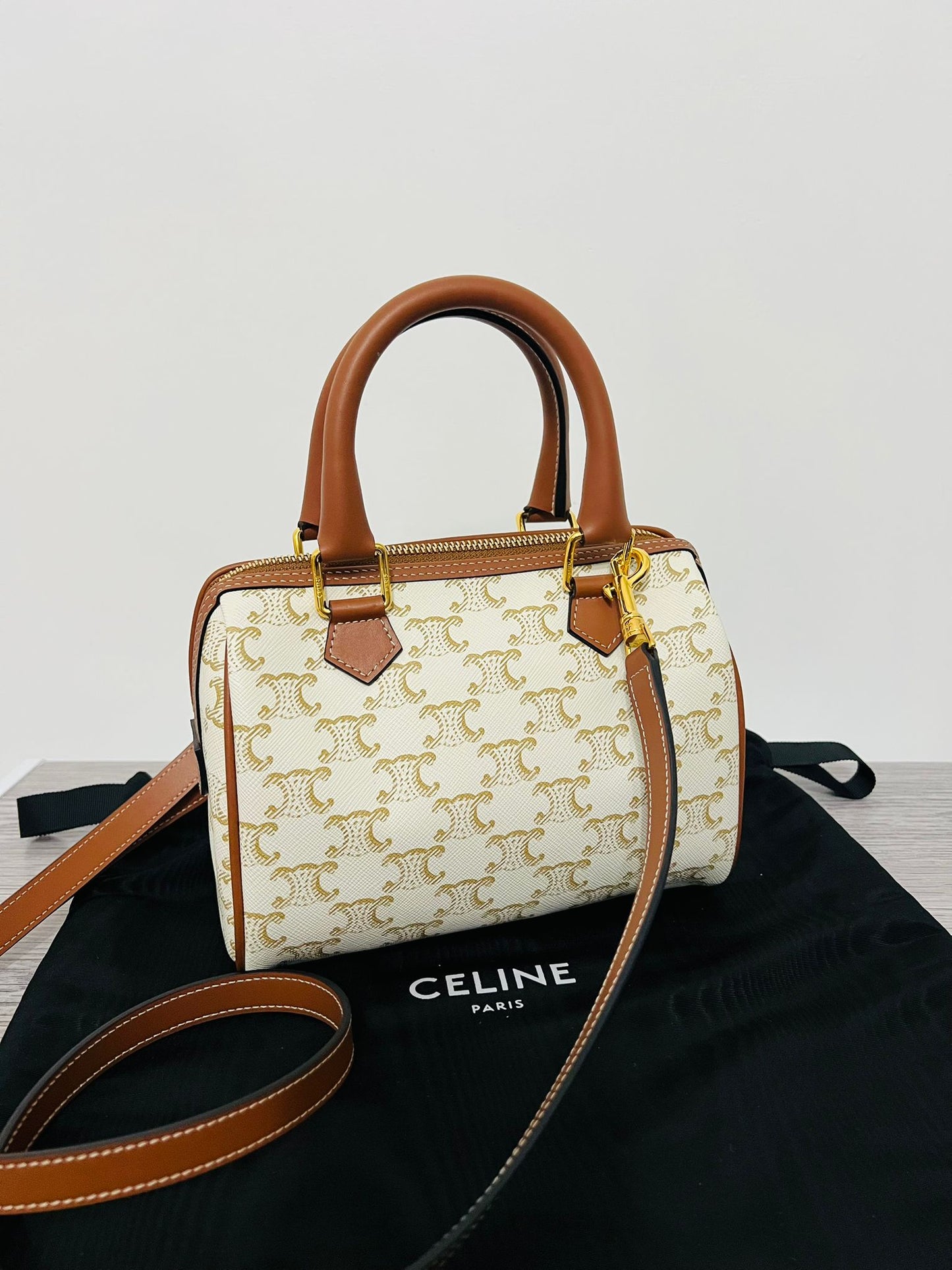 Celine Boston Piccola in Tela Triomphe e Pelle di Vitello