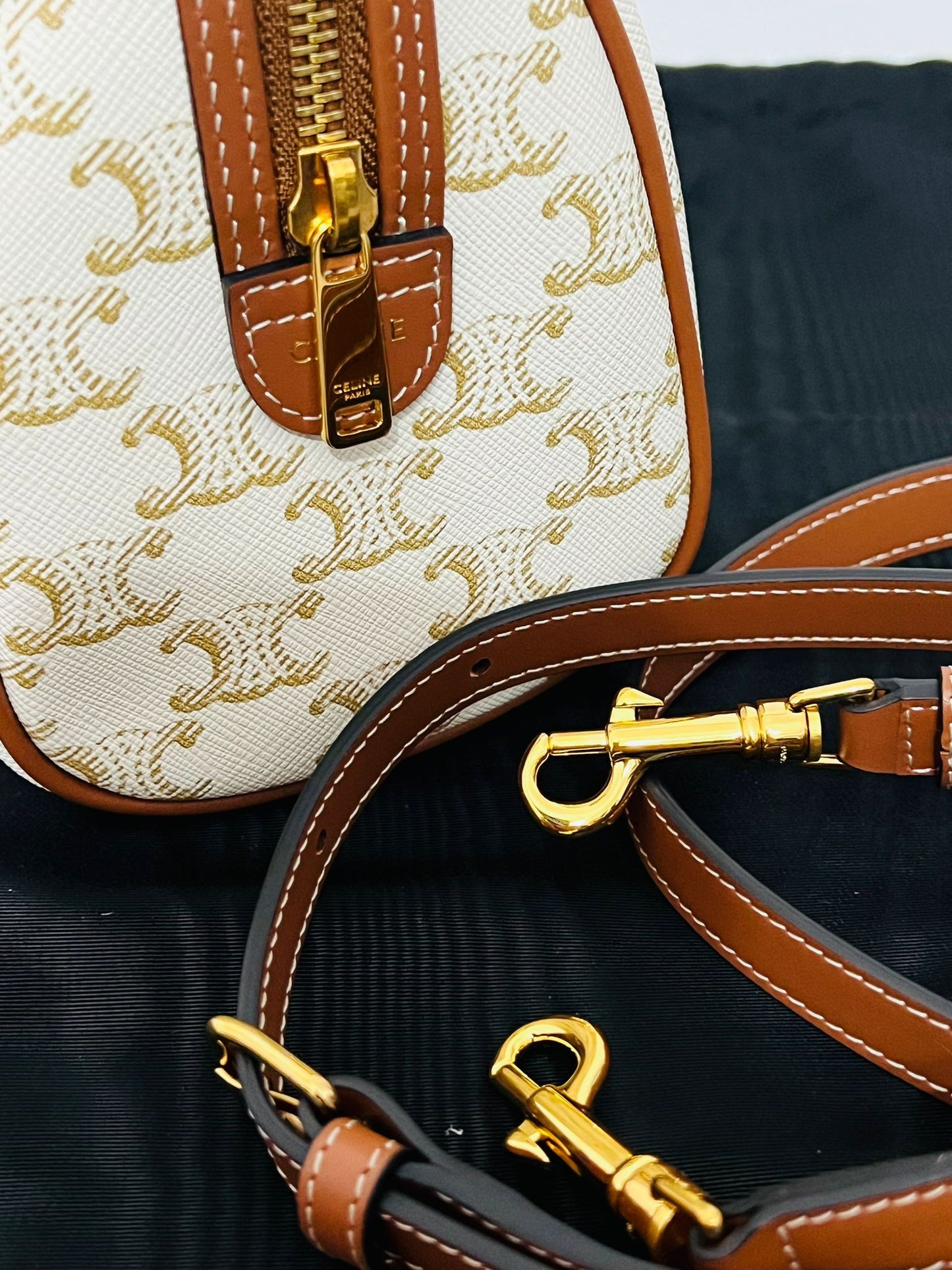 Celine Boston Piccola in Tela Triomphe e Pelle di Vitello