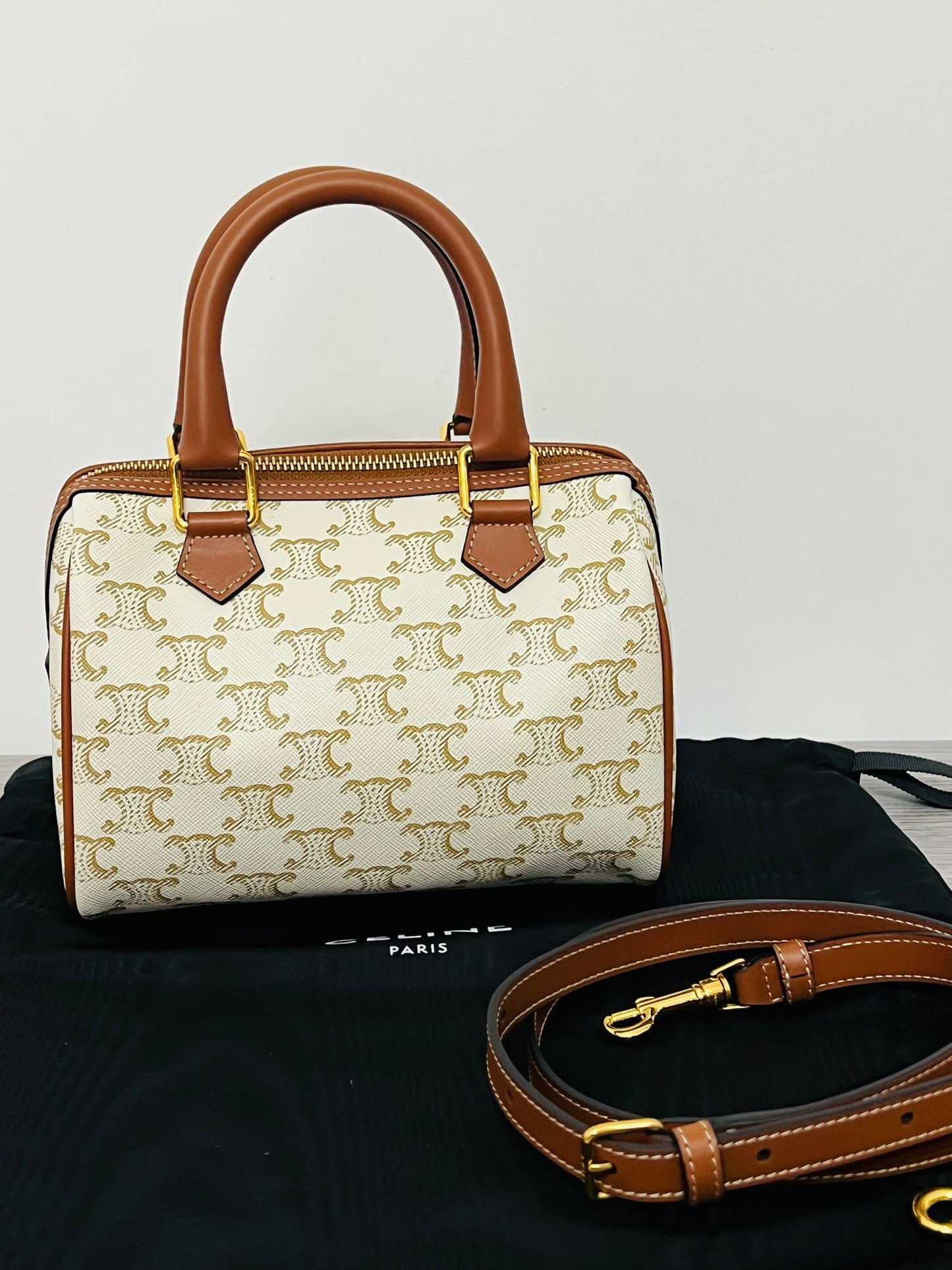 Celine Boston Piccola in Tela Triomphe e Pelle di Vitello