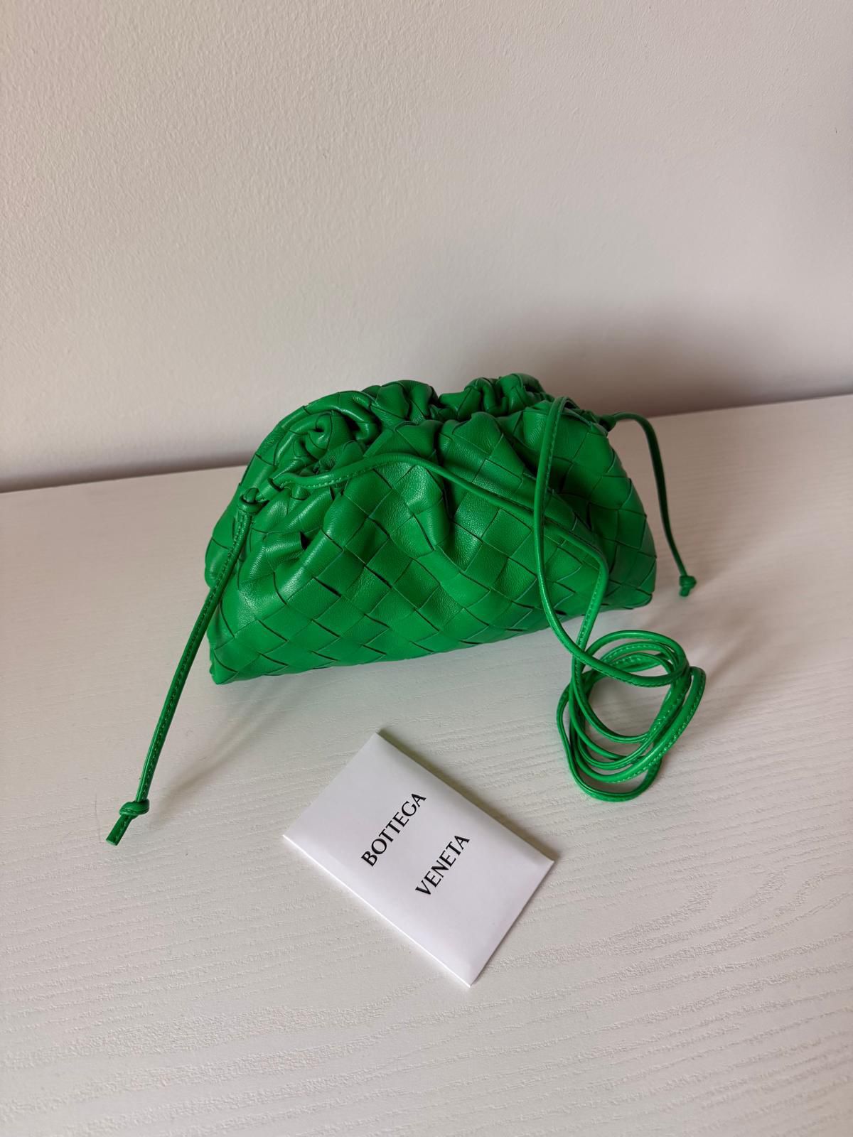 Bottega Veneta Mini Pouch Intrecciata – Verde