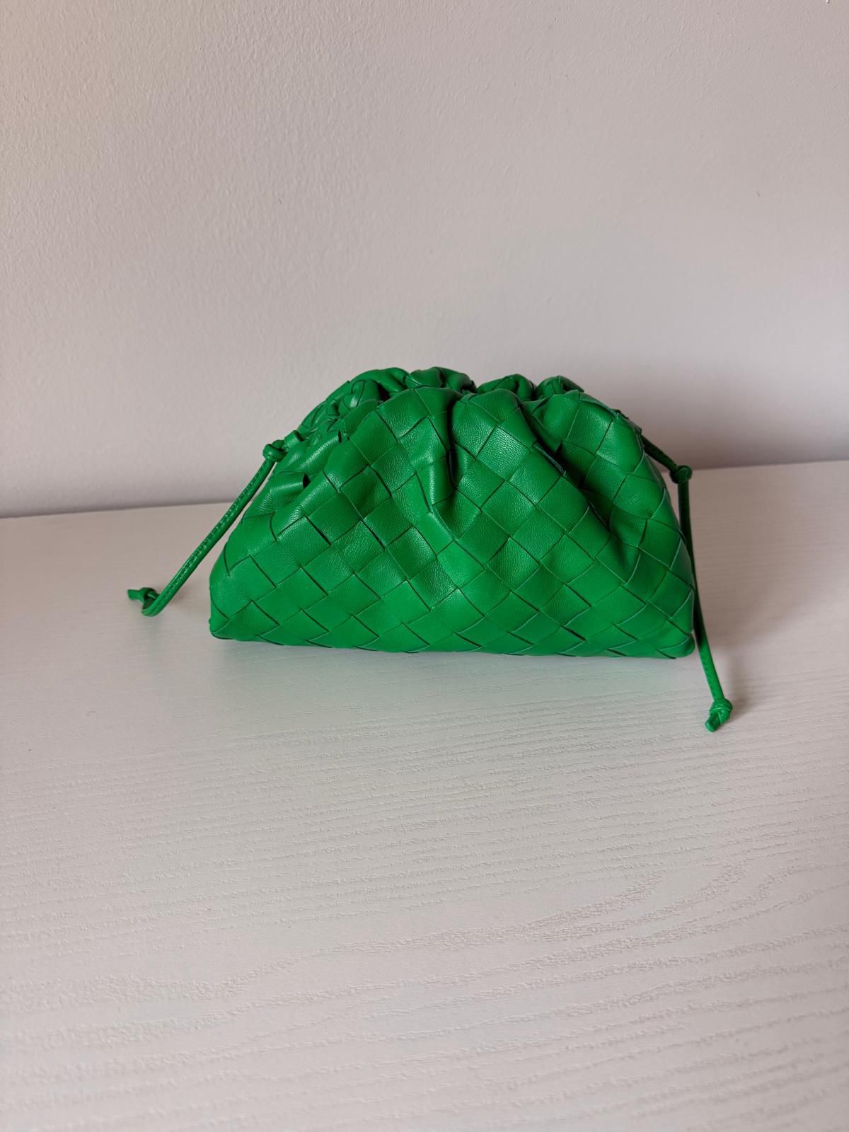 Bottega Veneta Mini Pouch Intrecciata – Verde