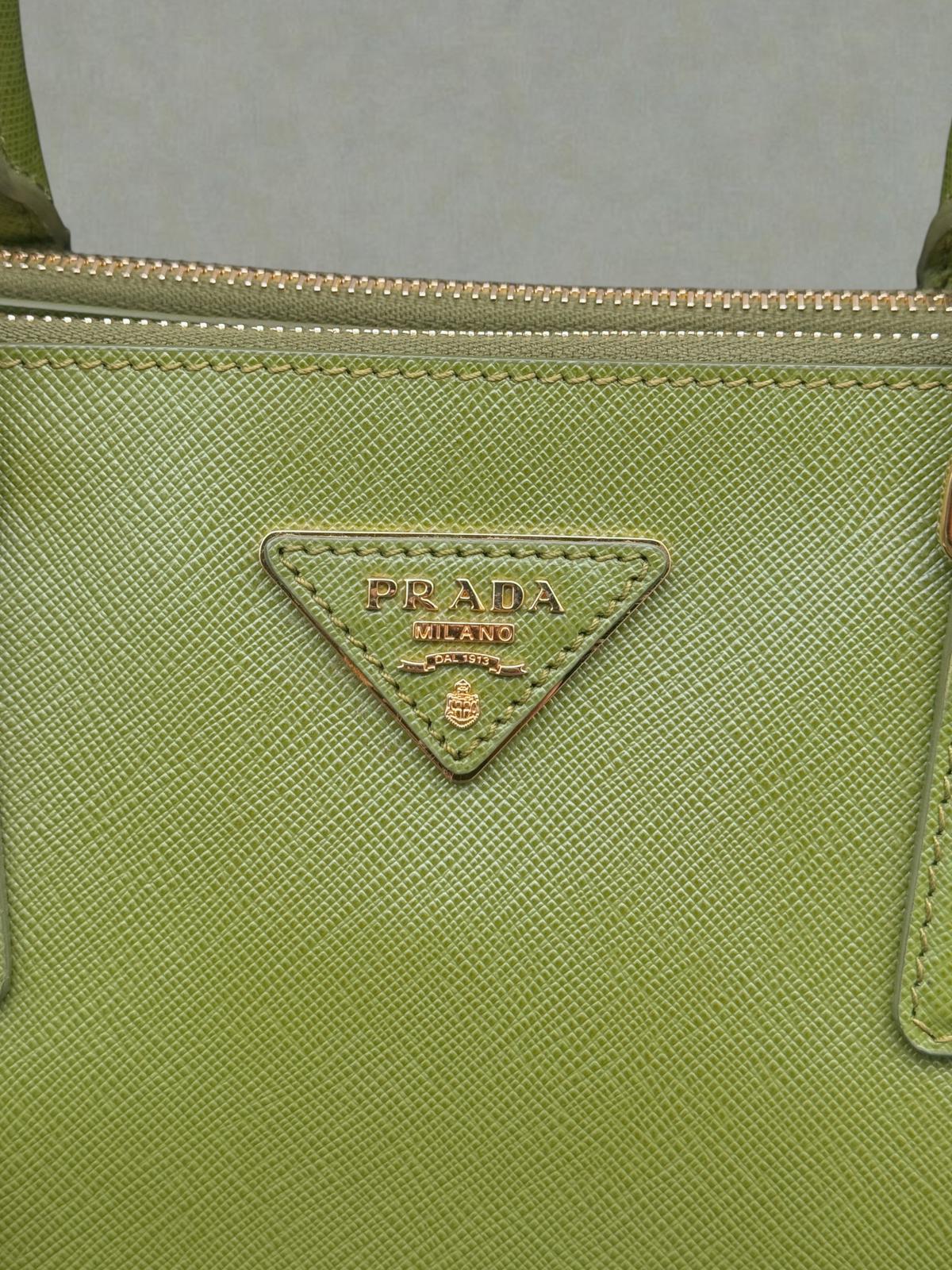 Prada Galleria Saffiano – Colore Edera