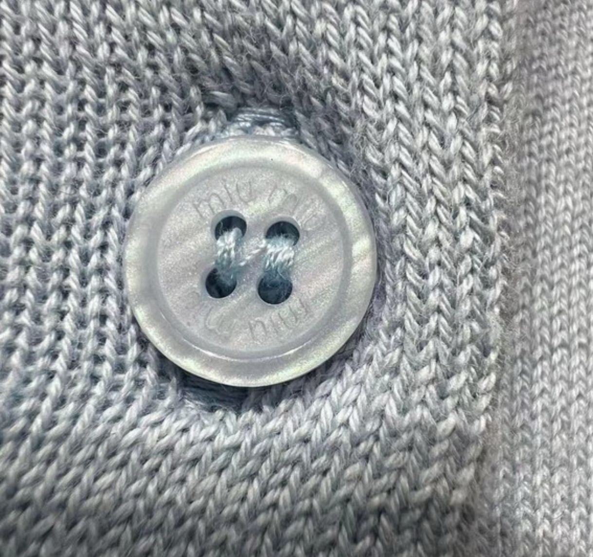 Miu Miu Polo Grigia a Strati