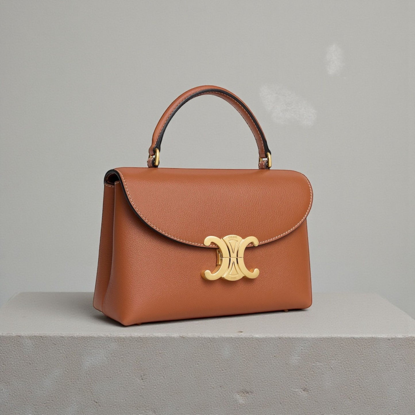 Celine Teen Nino Bag in pelle di vitello granata