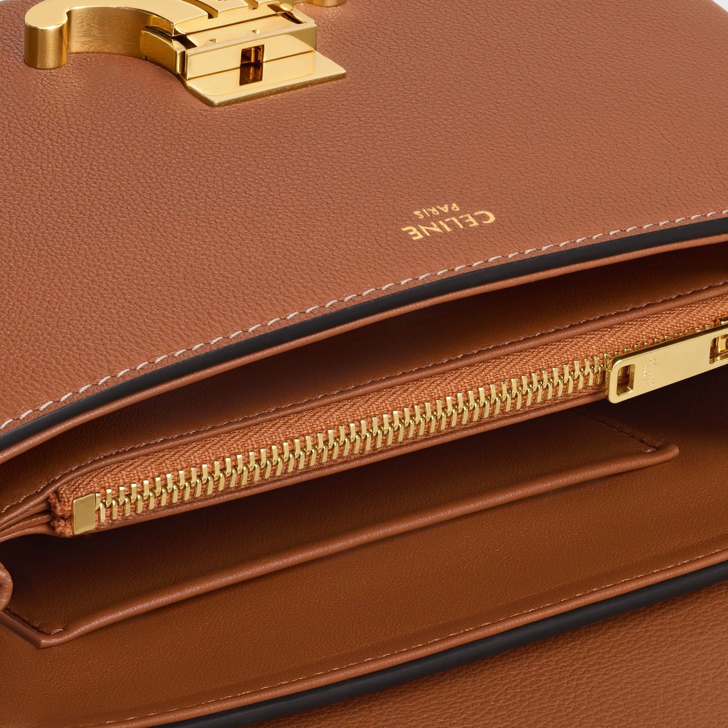 Celine Teen Nino Bag in pelle di vitello granata