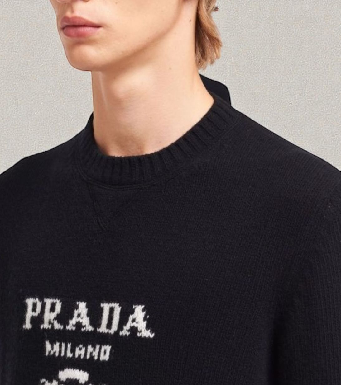 Prada pullover in Lana Nero con Logo Bianco