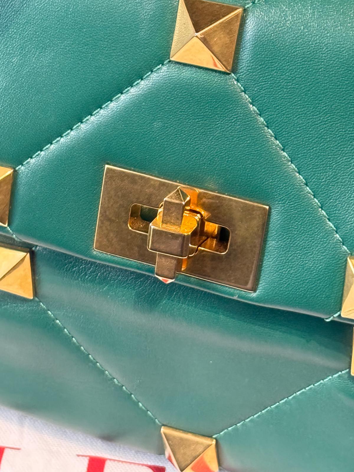 Valentino Garavani Roman Stud Verde