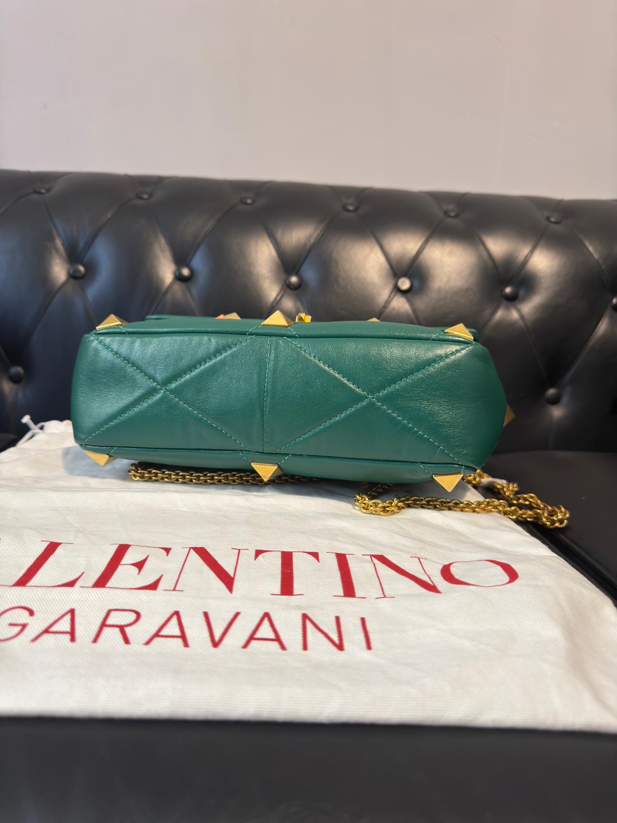 Valentino Garavani Roman Stud Verde