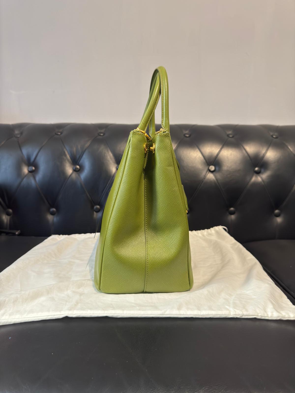 Prada Galleria Saffiano – Colore Edera