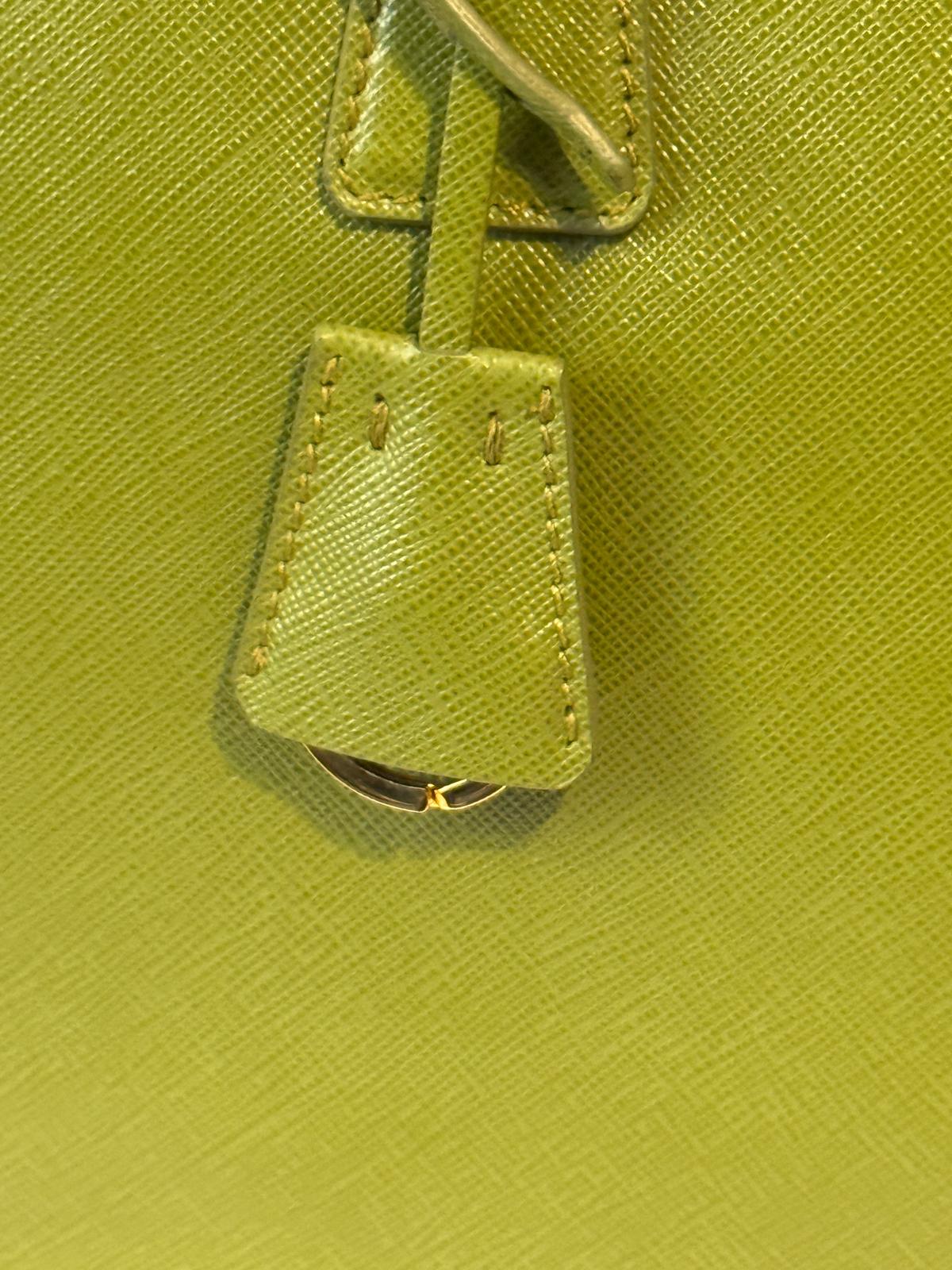 Prada Galleria Saffiano – Colore Edera