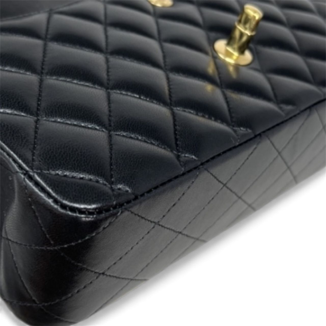 Chanel Classic Flap in pelle di agnello
