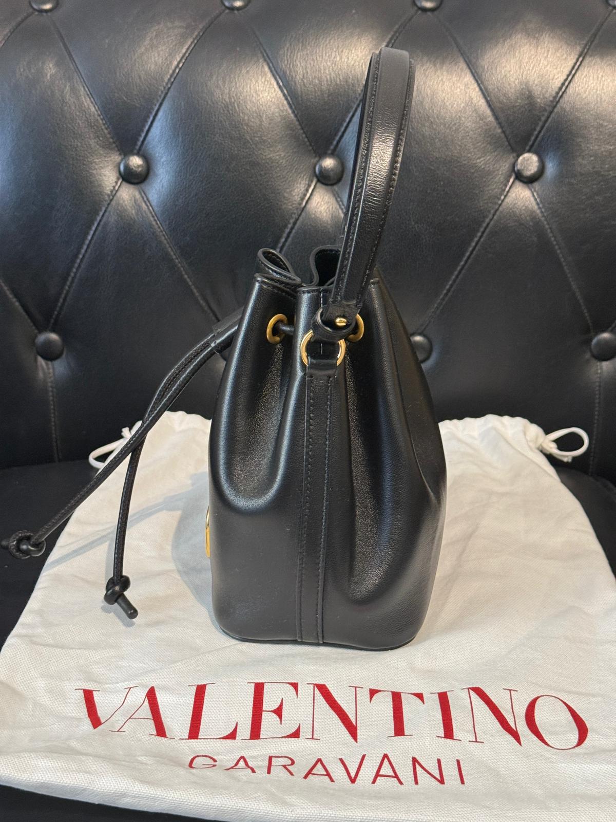 Valentino - Borsa a Secchiello in Pelle Nera