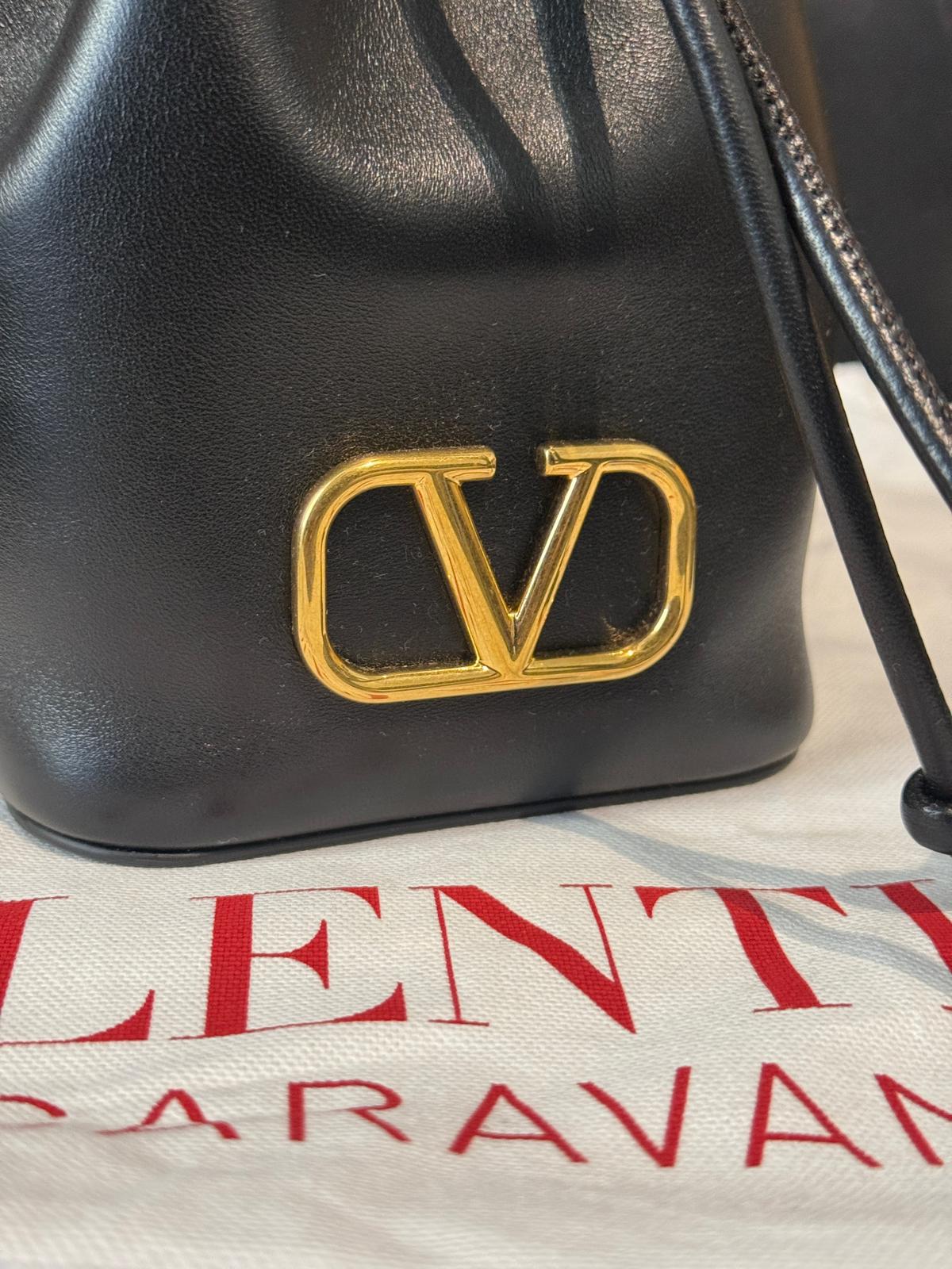 Valentino - Borsa a Secchiello in Pelle Nera