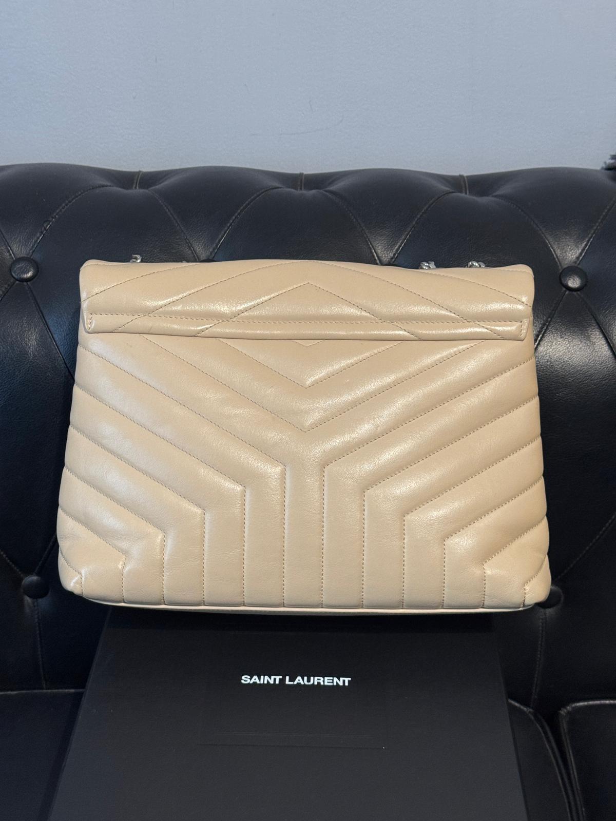 Saint Laurent Loulou in Pelle Beige