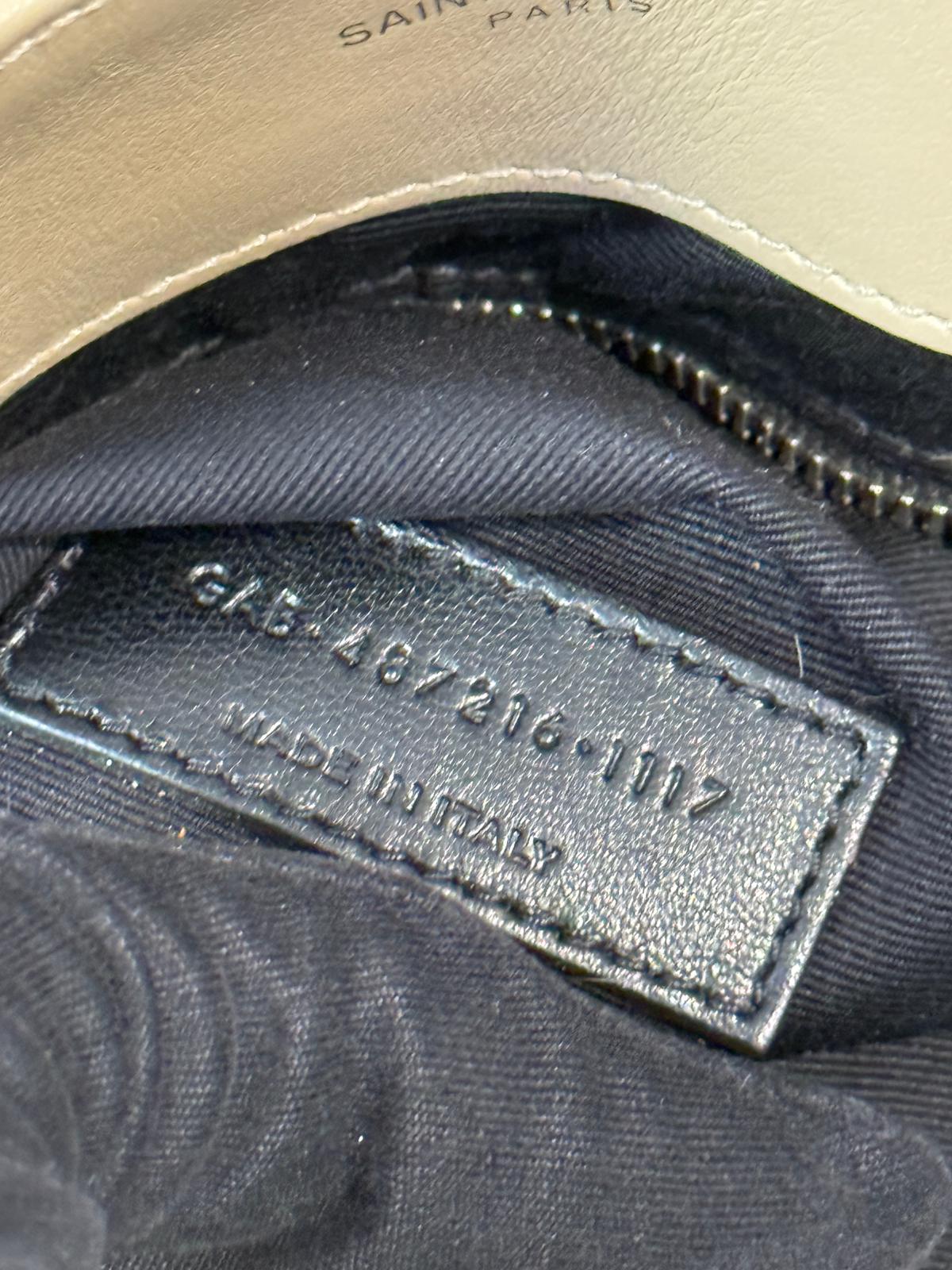 Saint Laurent Loulou in Pelle Beige