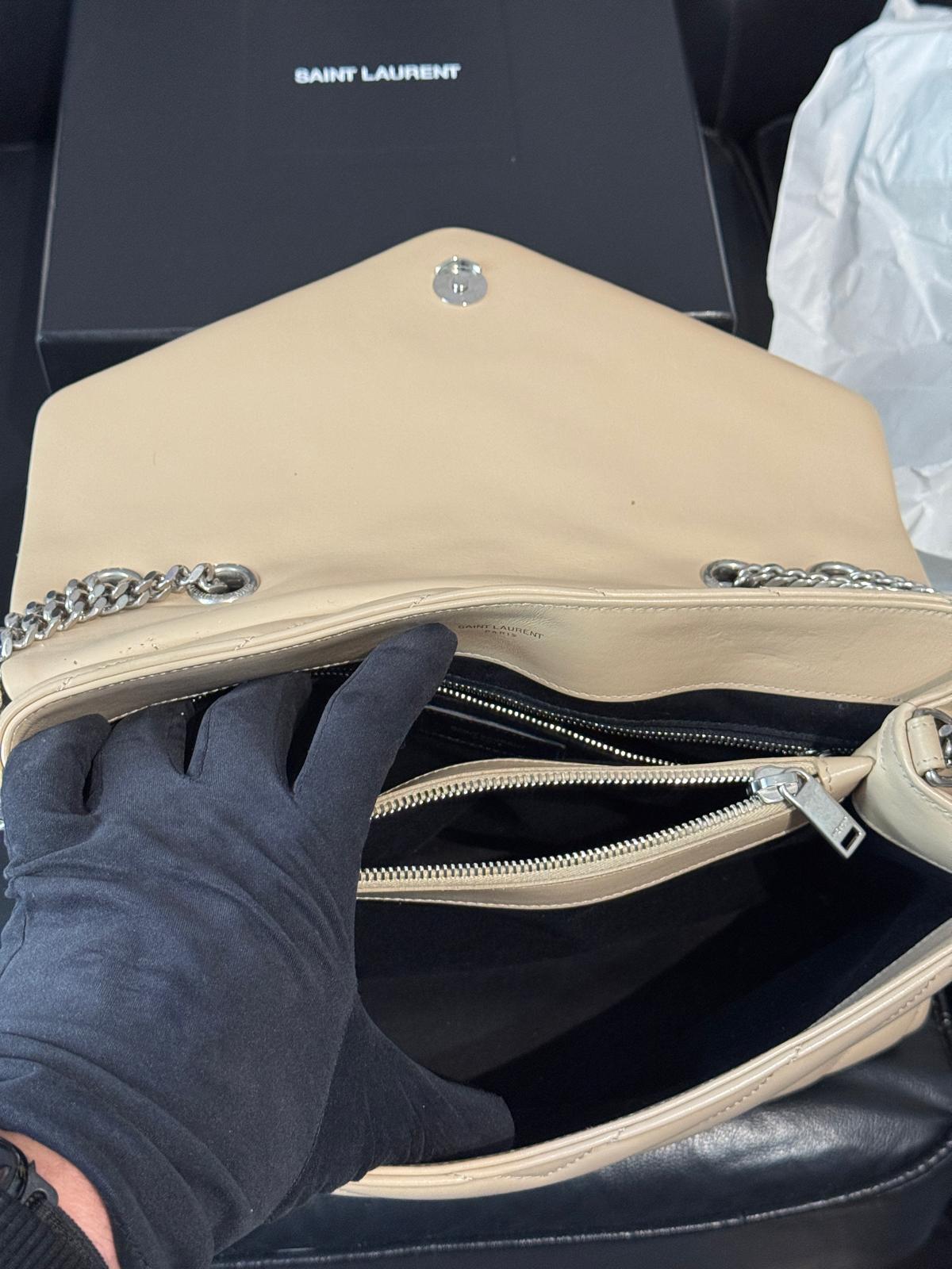 Saint Laurent Loulou in Pelle Beige