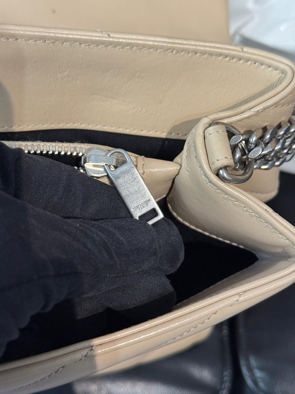 Saint Laurent Loulou in Pelle Beige