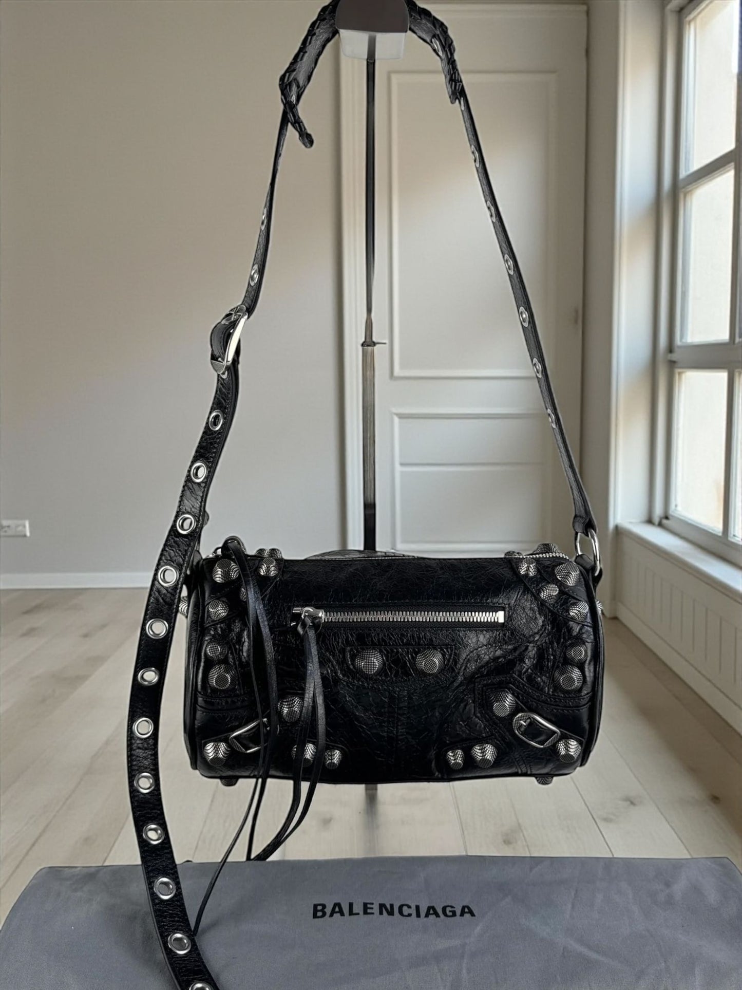 Balenciaga Le Cagole Cylinder Bag Black