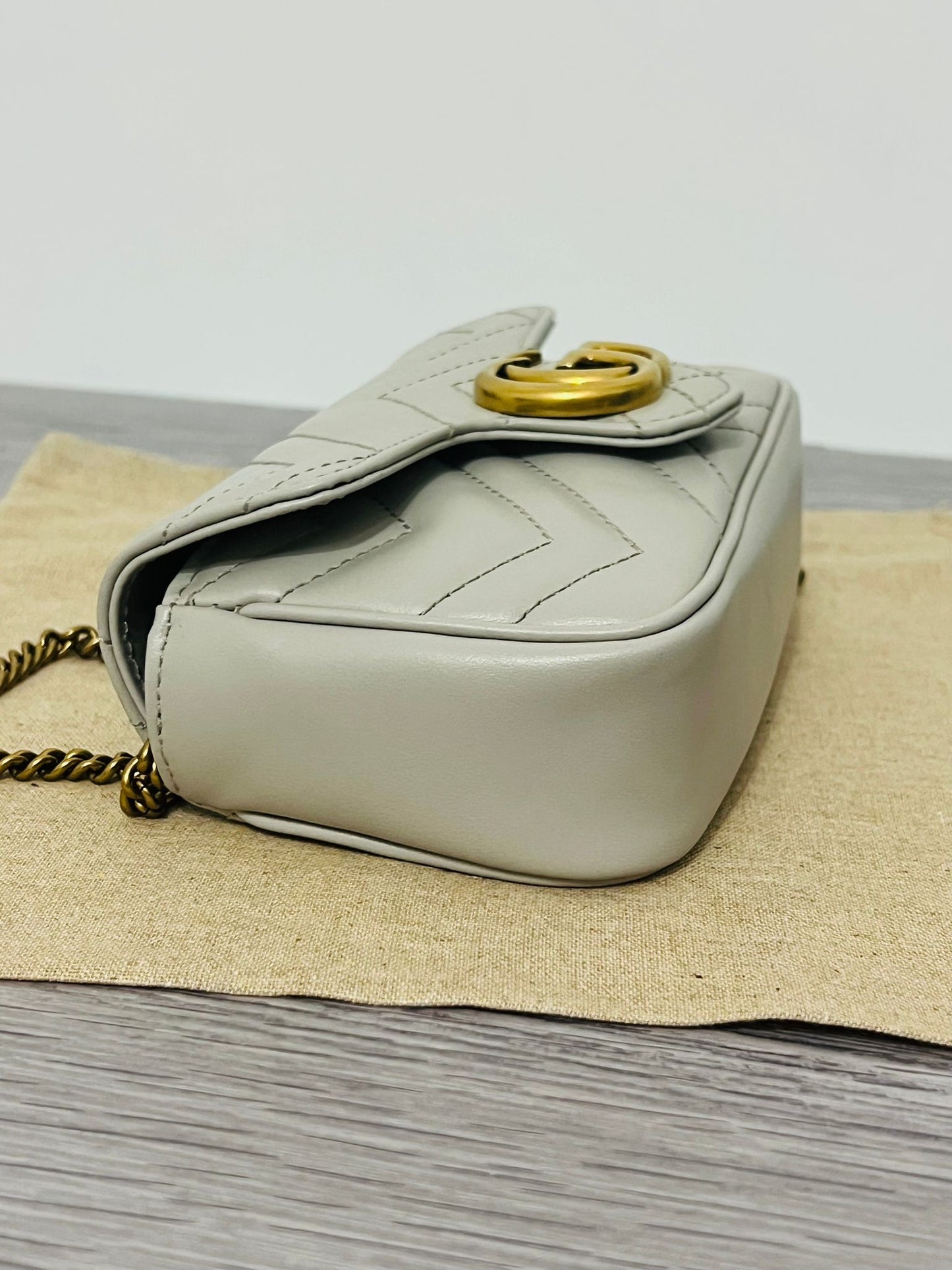 Gucci GG Mini Marmont Borsa a Spalla - Bianco