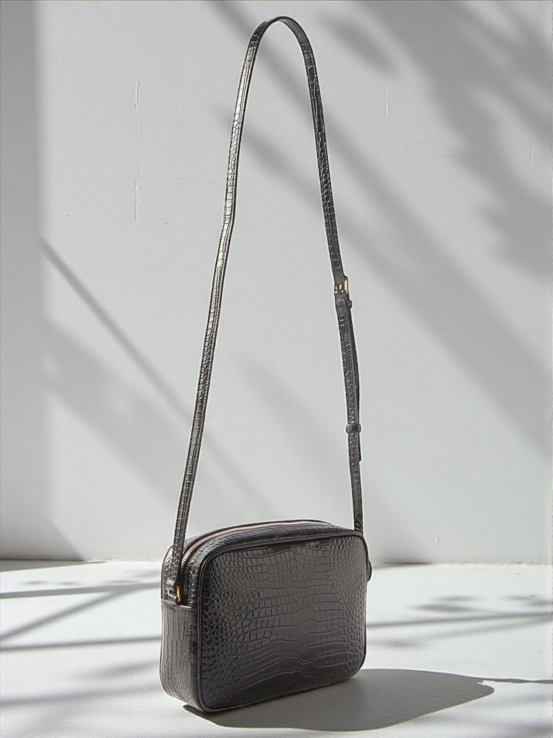 Saint Laurent Camera Bag in Vernice nera