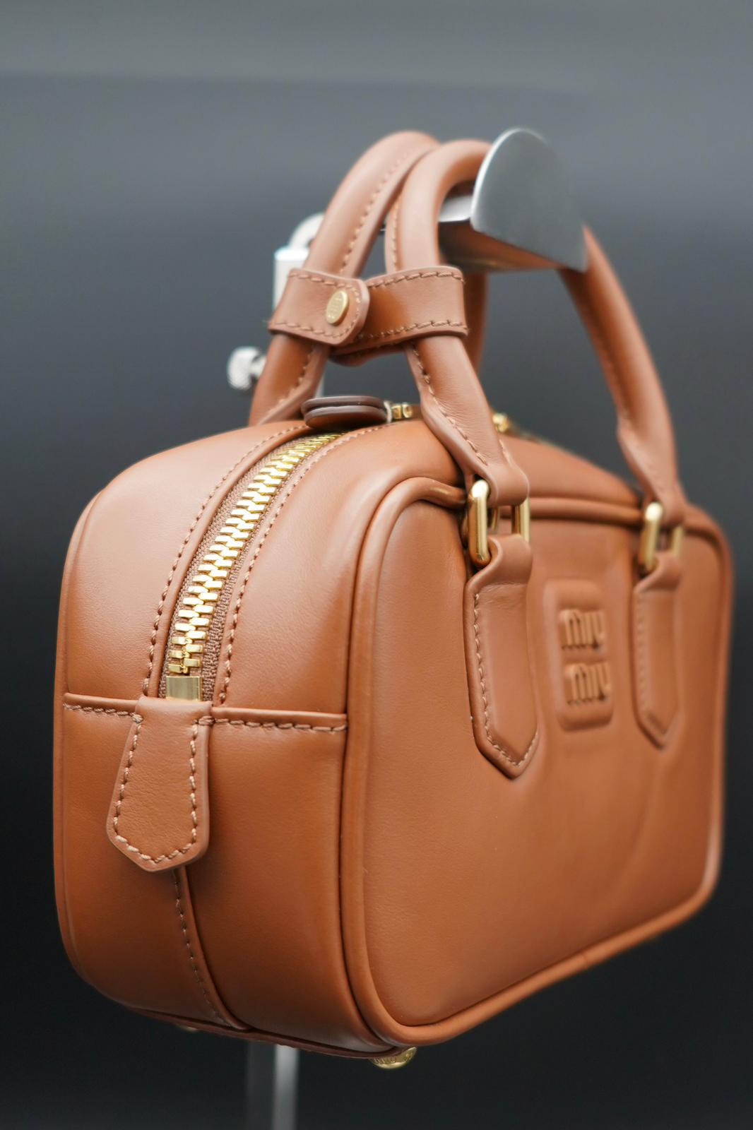 Miu Miu Borsa Arcadie Regular Cognac