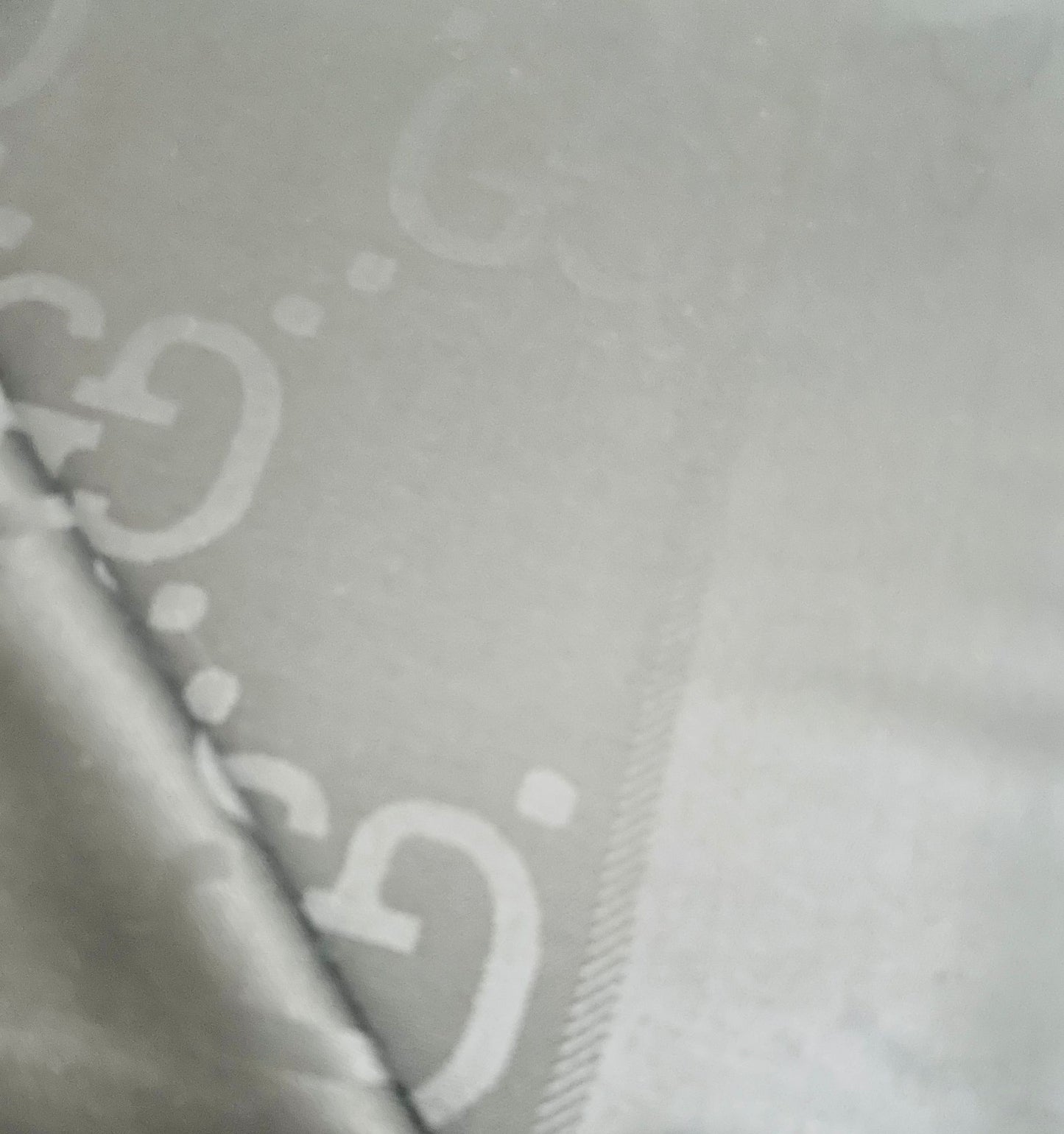 Gucci Sciarpa Nera con Motivo GG