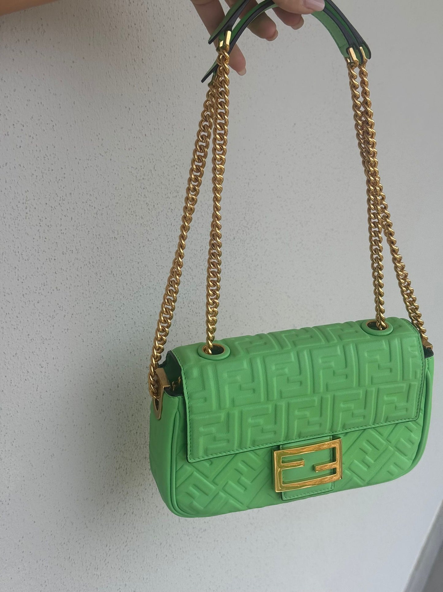 Fendi Baguette Chain Midi Bag in Nappa Verde