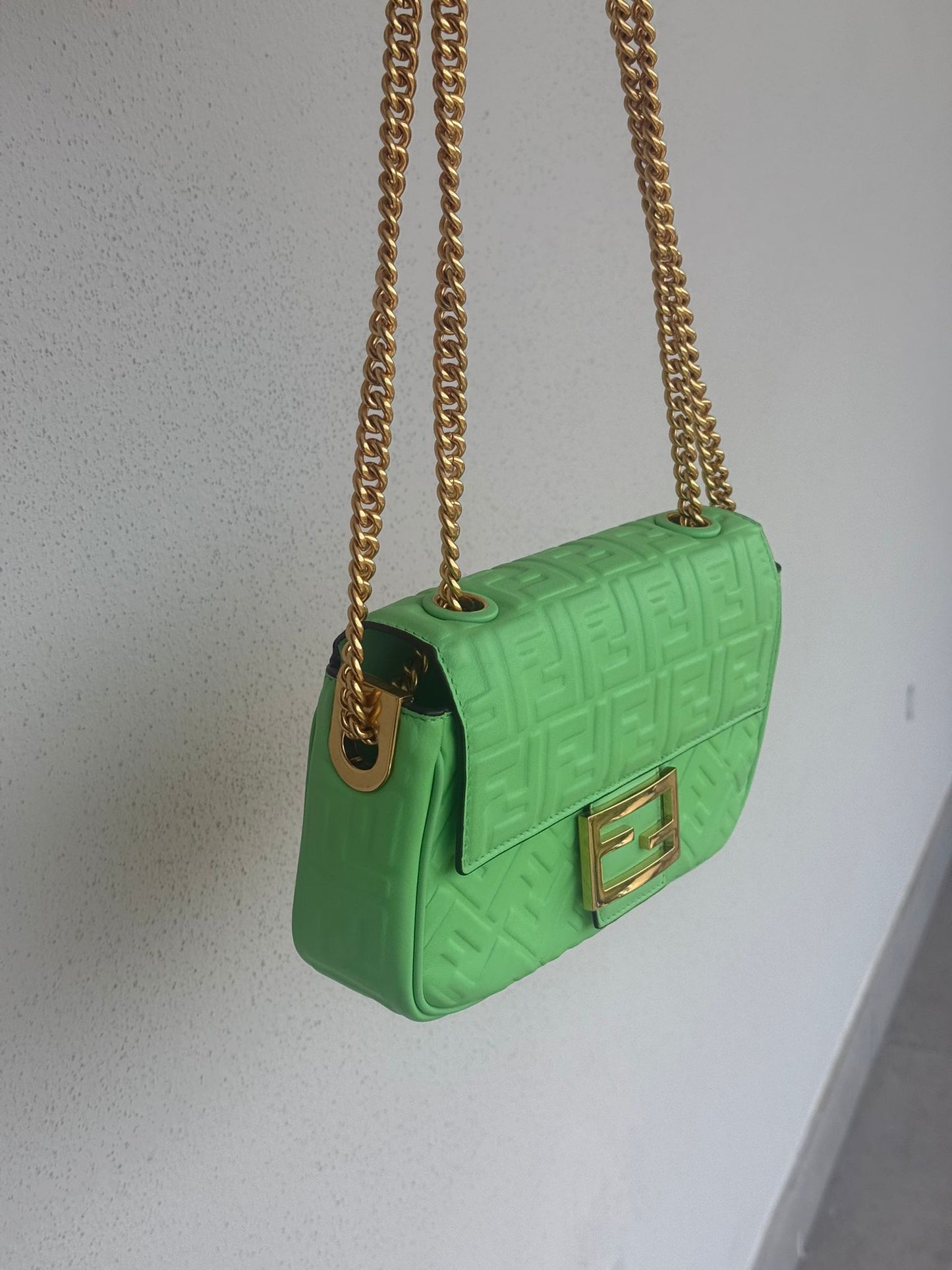 Fendi Baguette Chain Midi Bag in Nappa Verde
