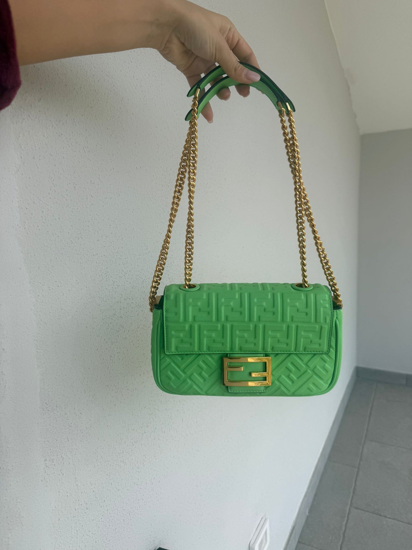 Fendi Baguette Chain Midi Bag in Nappa Verde