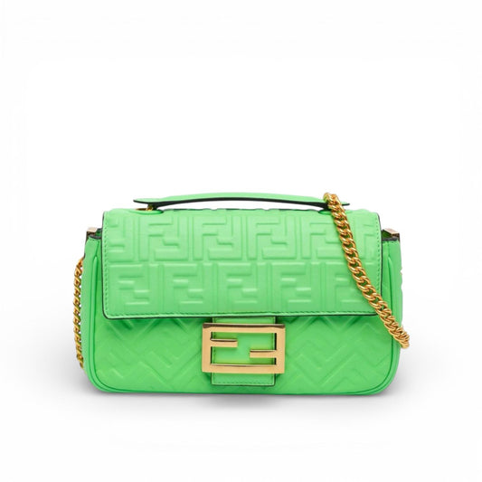 Fendi Baguette Chain Midi Bag Piccola in Nappa Verde