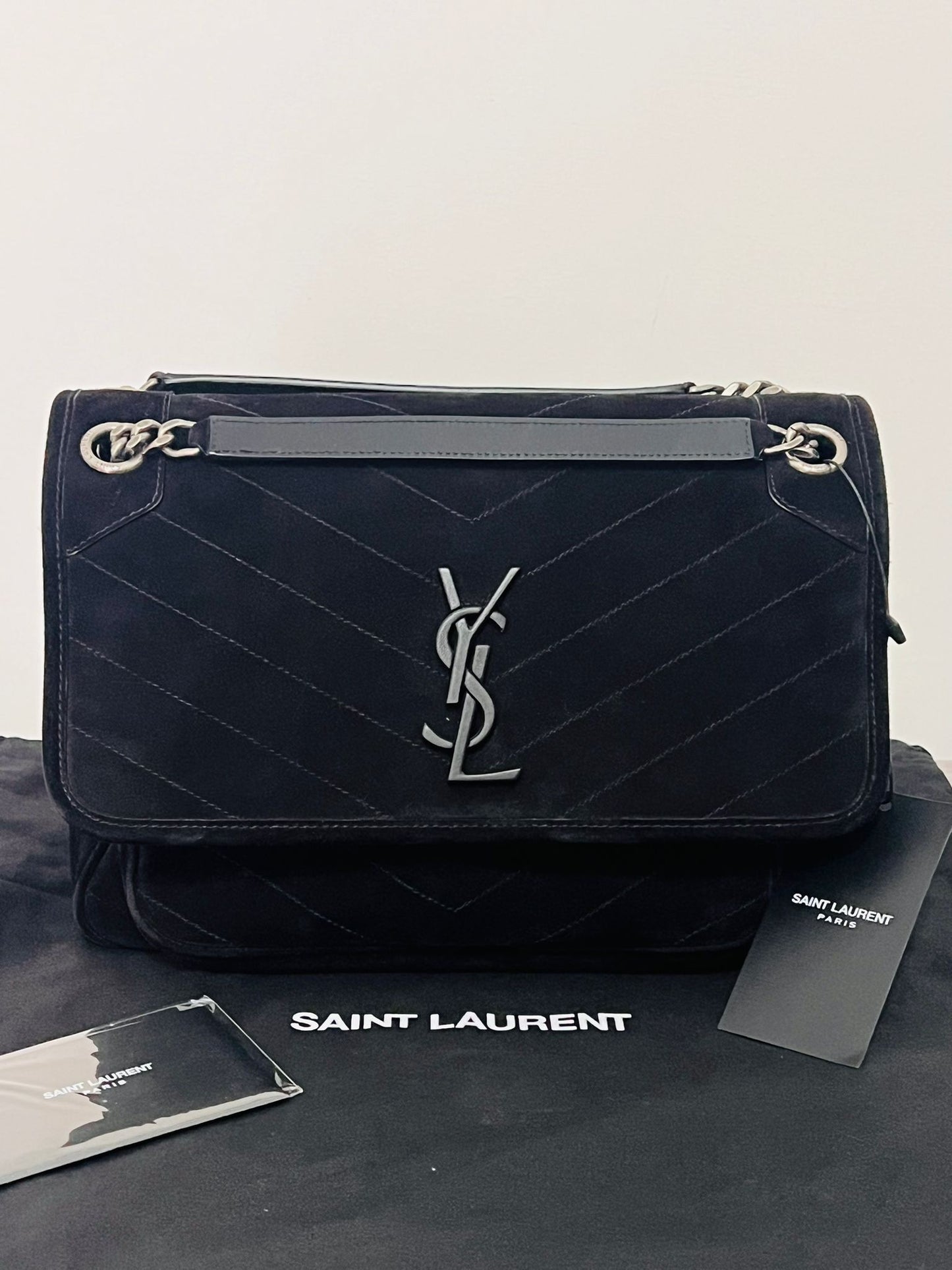 Saint Laurent Niki Media in pelle scamosciata nera