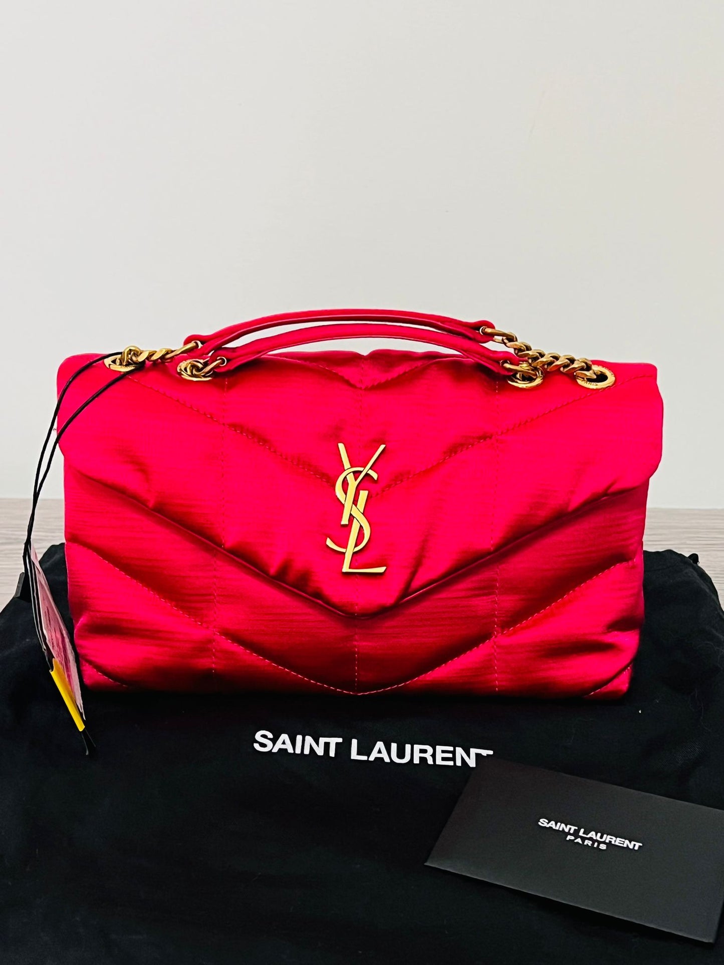 Saint Laurent Puffer Toy in raso di seta Guava Pink