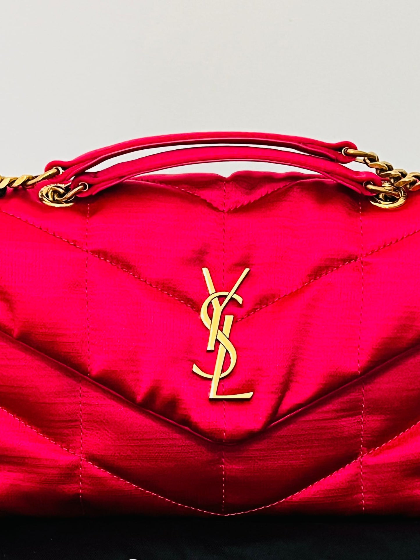 Saint Laurent Puffer Toy in raso di seta Guava Pink