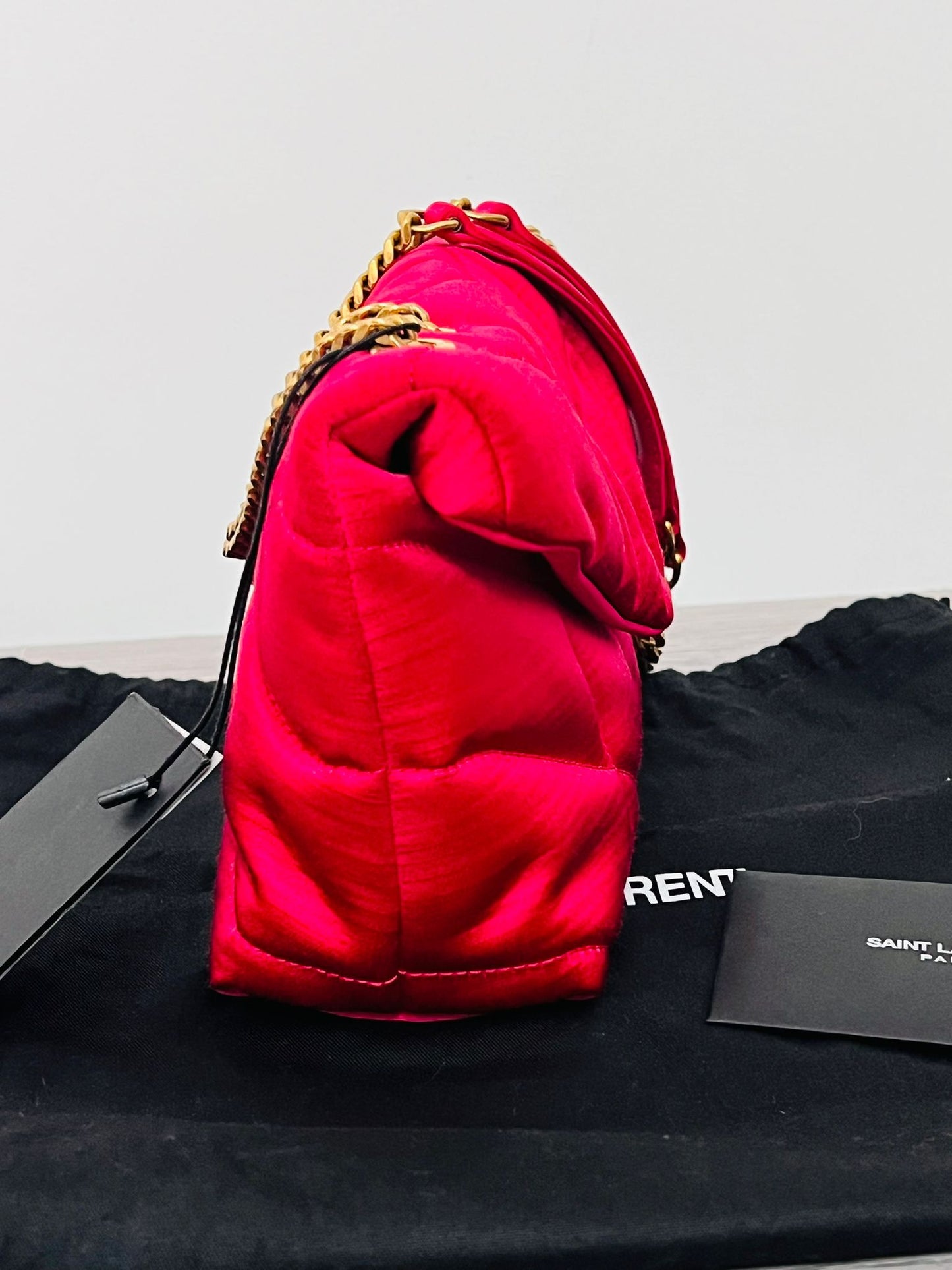 Saint Laurent Puffer Toy in raso di seta Guava Pink