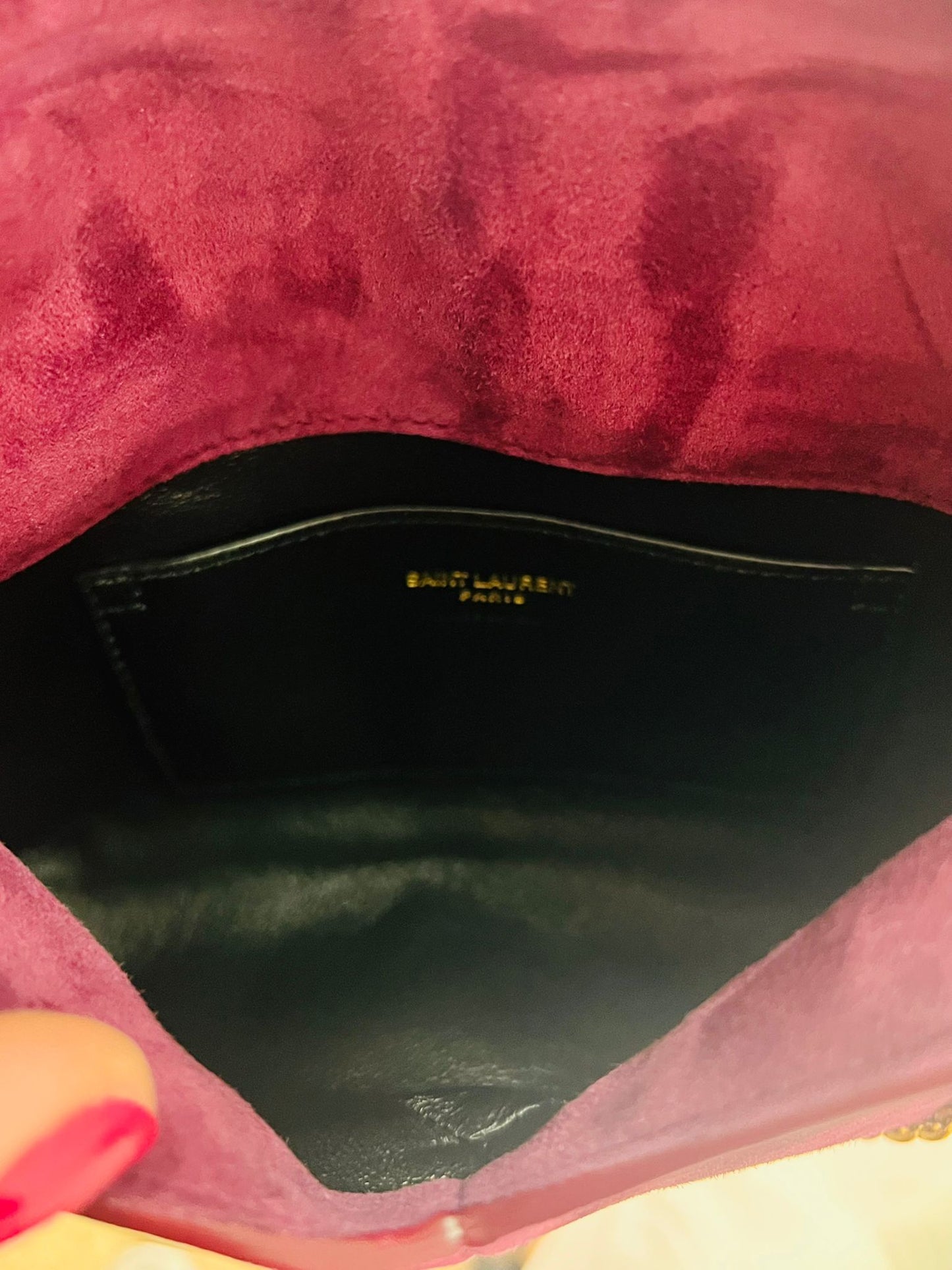 Saint Laurent Pochette piccola Cassandra in suede Deep Fucsia
