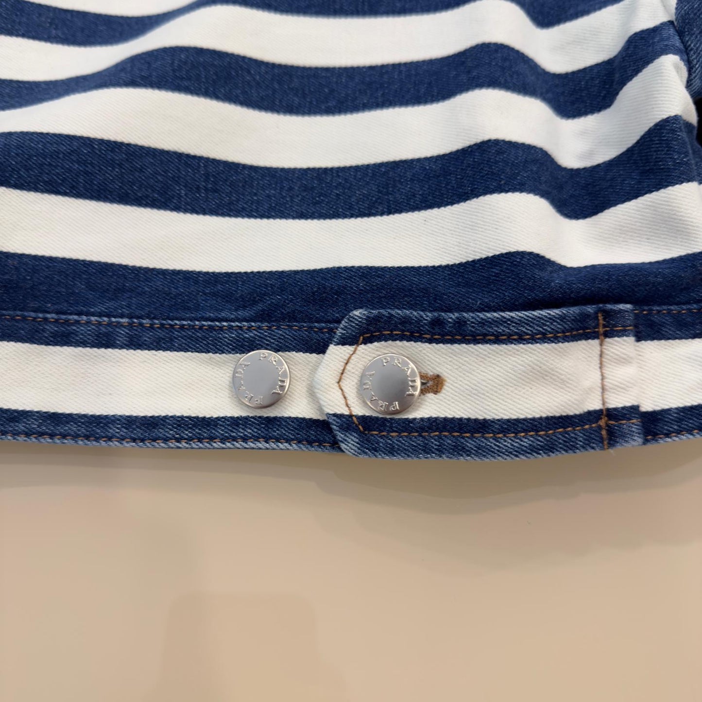 Prada giacca cropped a righe