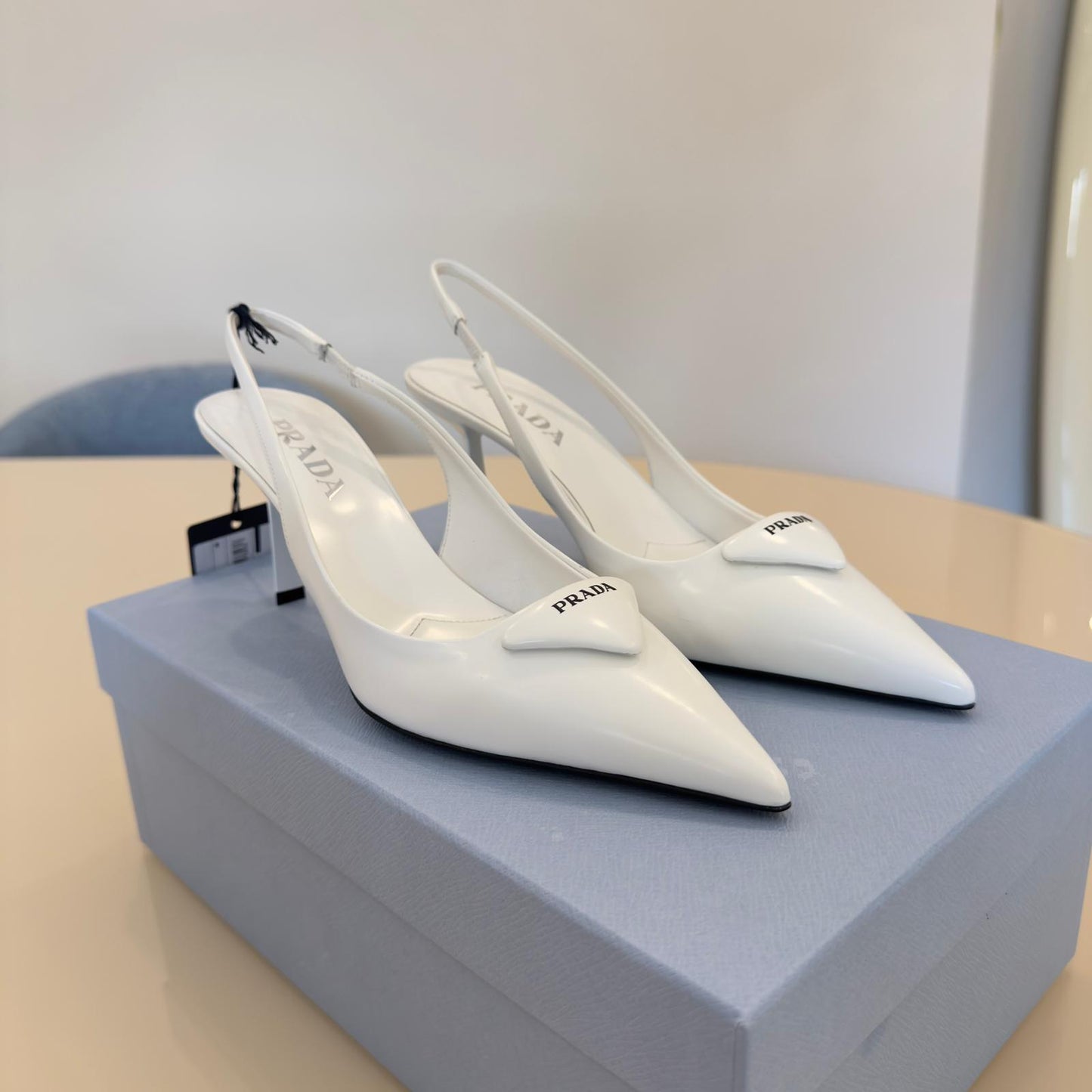 Prada Décolleté Slingback in Pelle Spazzolata Bianca