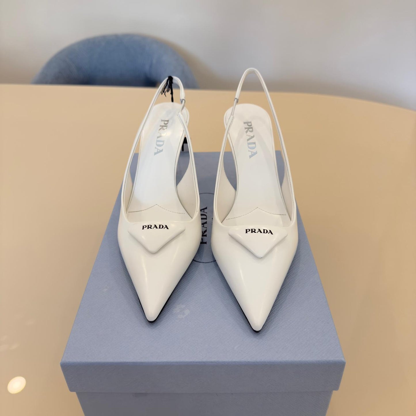Prada Décolleté Slingback in Pelle Spazzolata Bianca