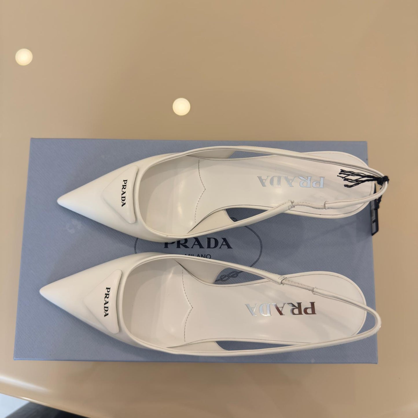 Prada Décolleté Slingback in Pelle Spazzolata Bianca