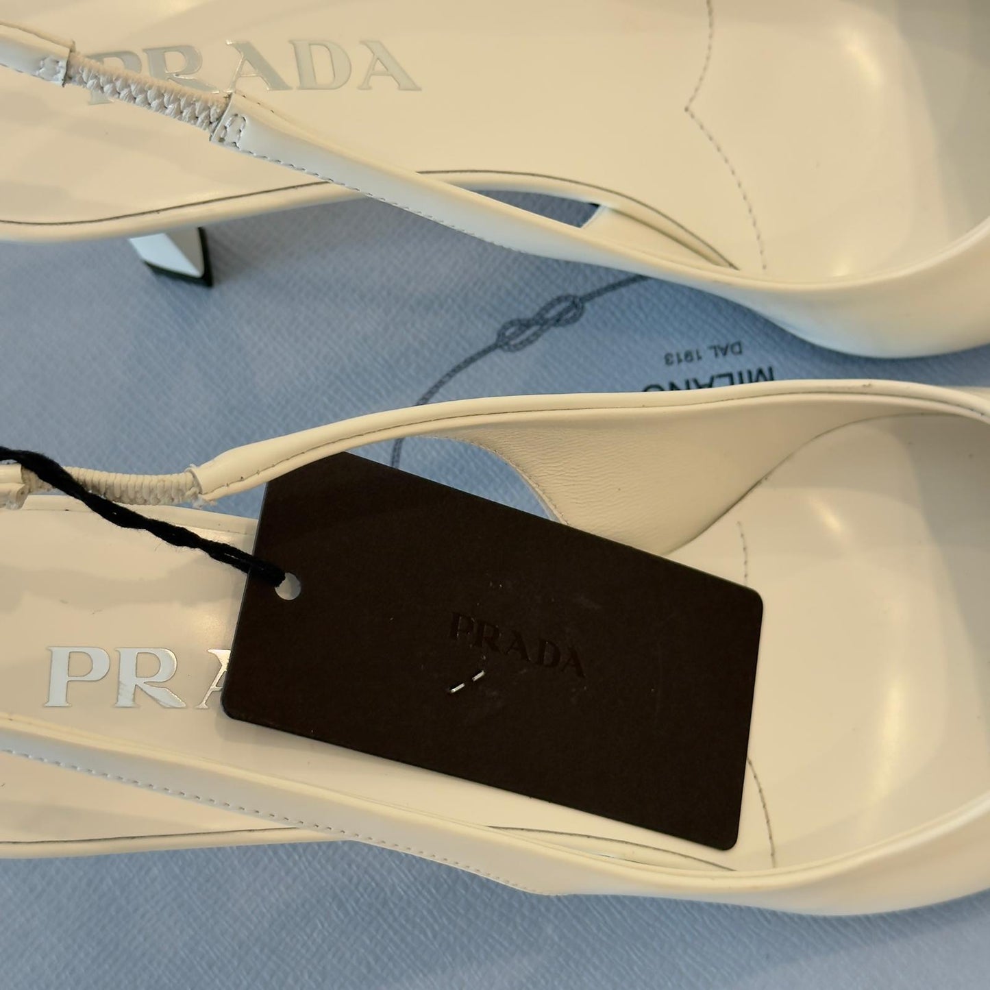 Prada Décolleté Slingback in Pelle Spazzolata Bianca
