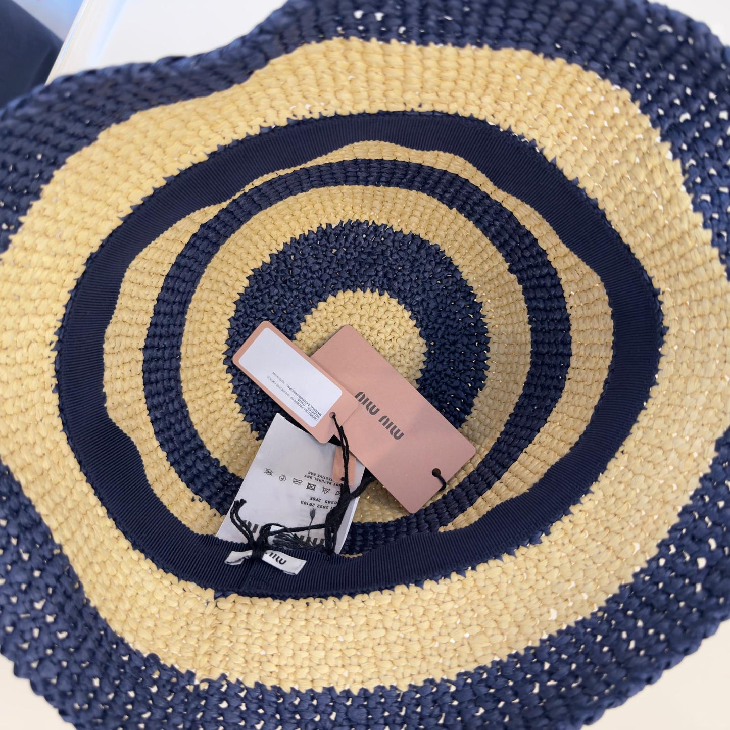 Miu Miu Cappello Bucket all'Uncinetto a Righe