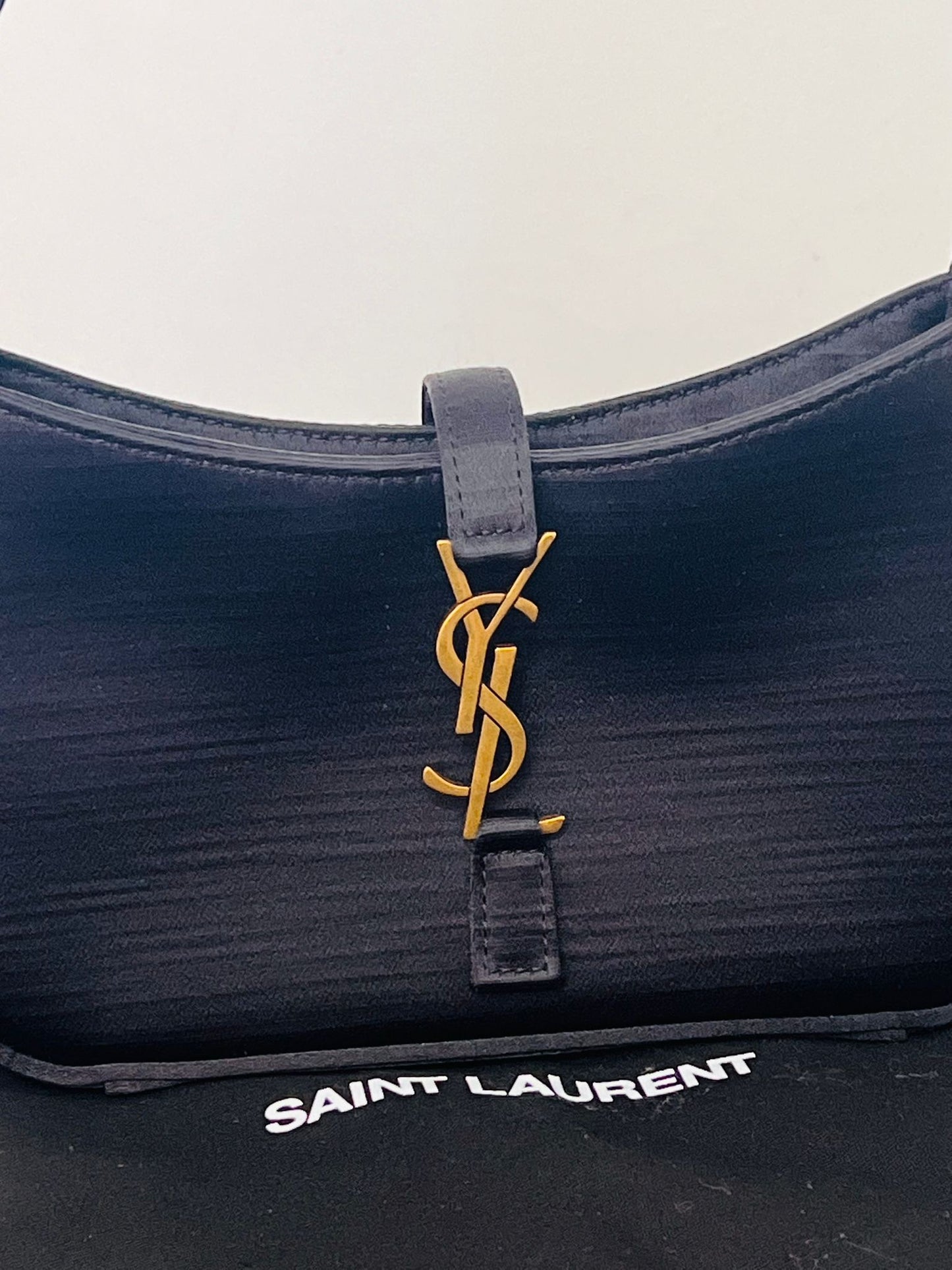 Saint Laurent Borsa Le 5 à 7 Mini in Raso di Seta