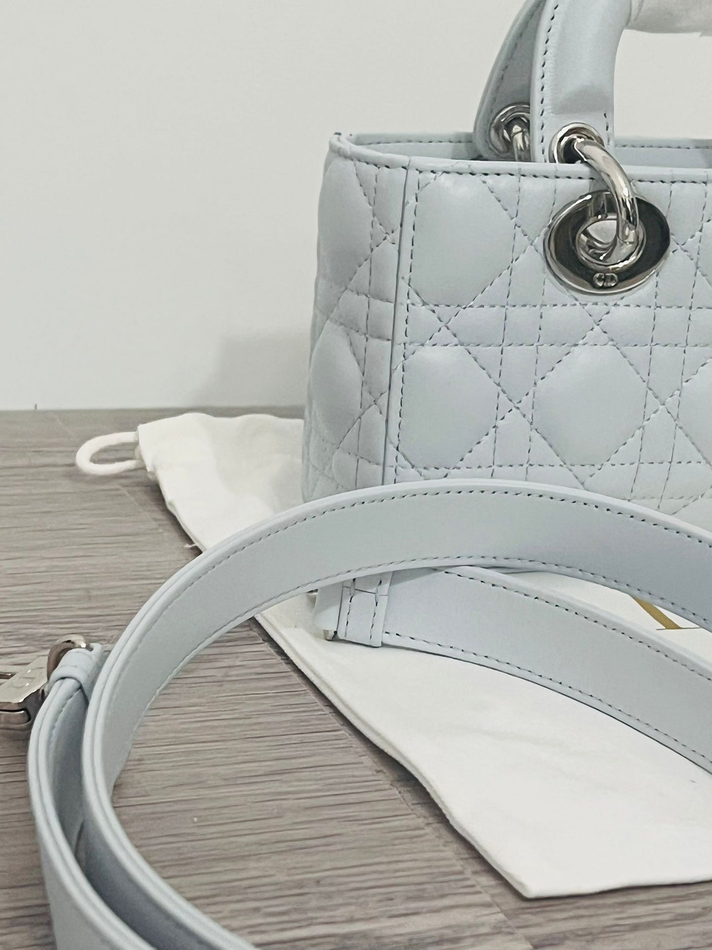 Dior Borsa Mini Lady D-Joy in Pelle Cannage Celeste