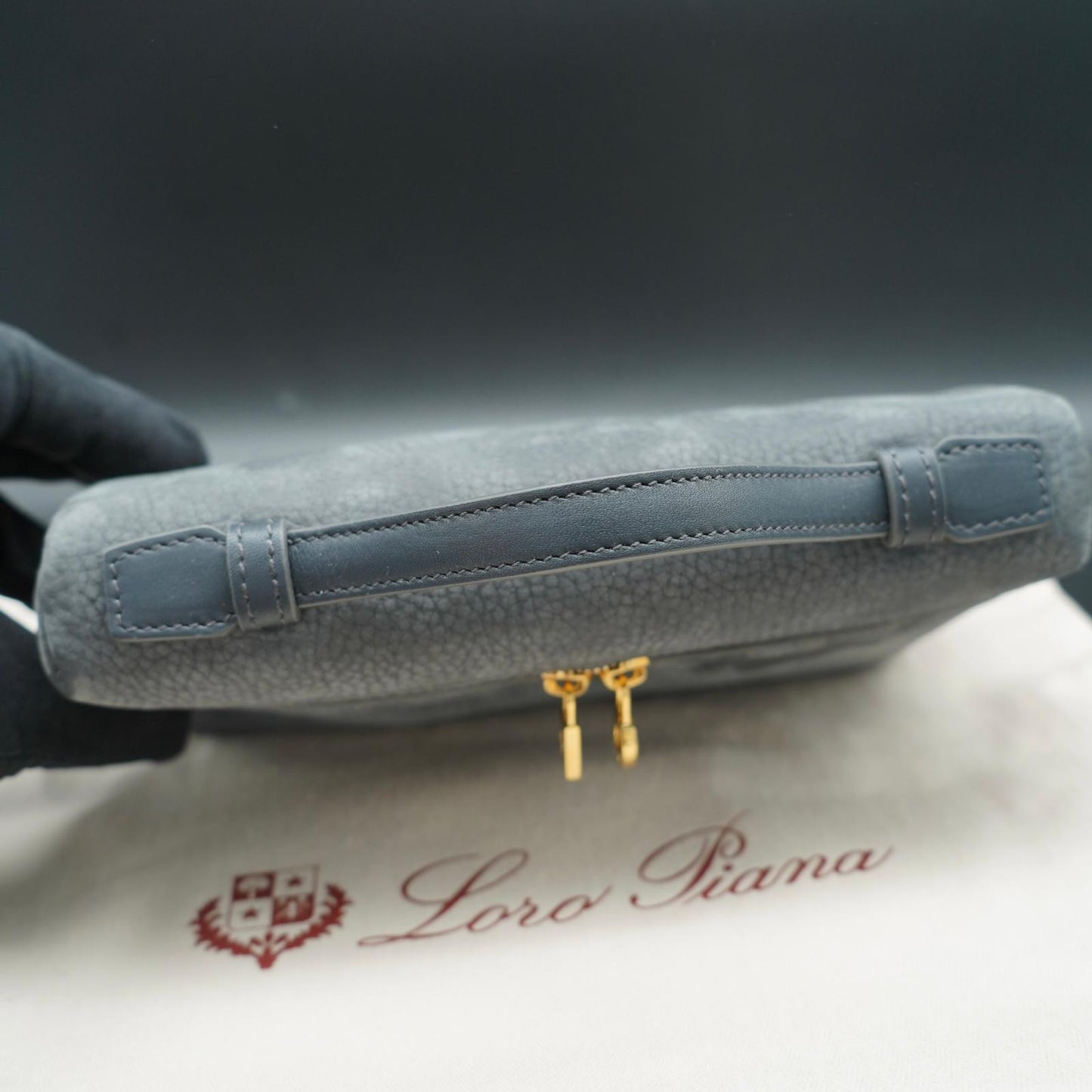 Loro Piana Vanity L19 in pelle grigia
