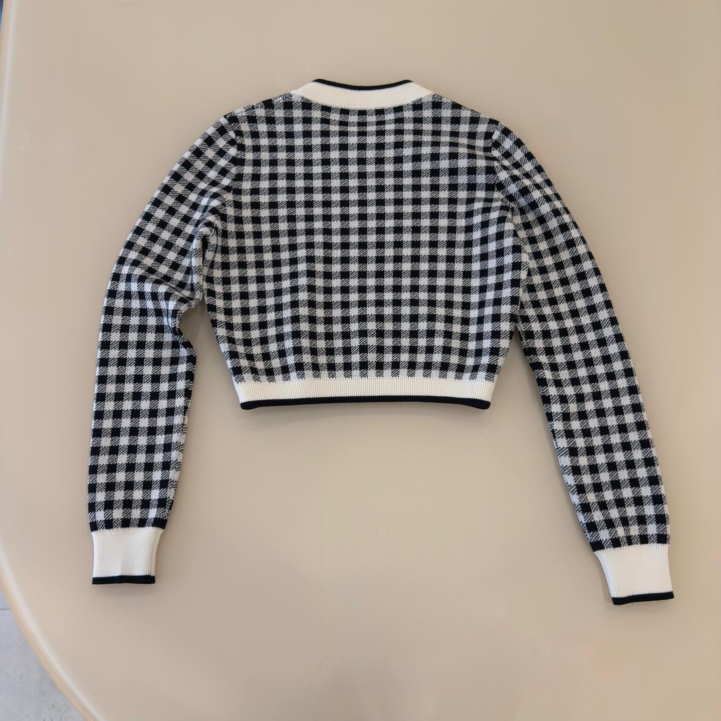 Miu Miu Maglione Bianco e Nero con Logo Rosso