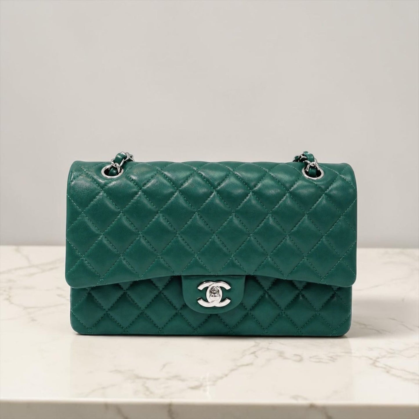 Chanel Timeless Classic Flap Bag in pelle trapuntata