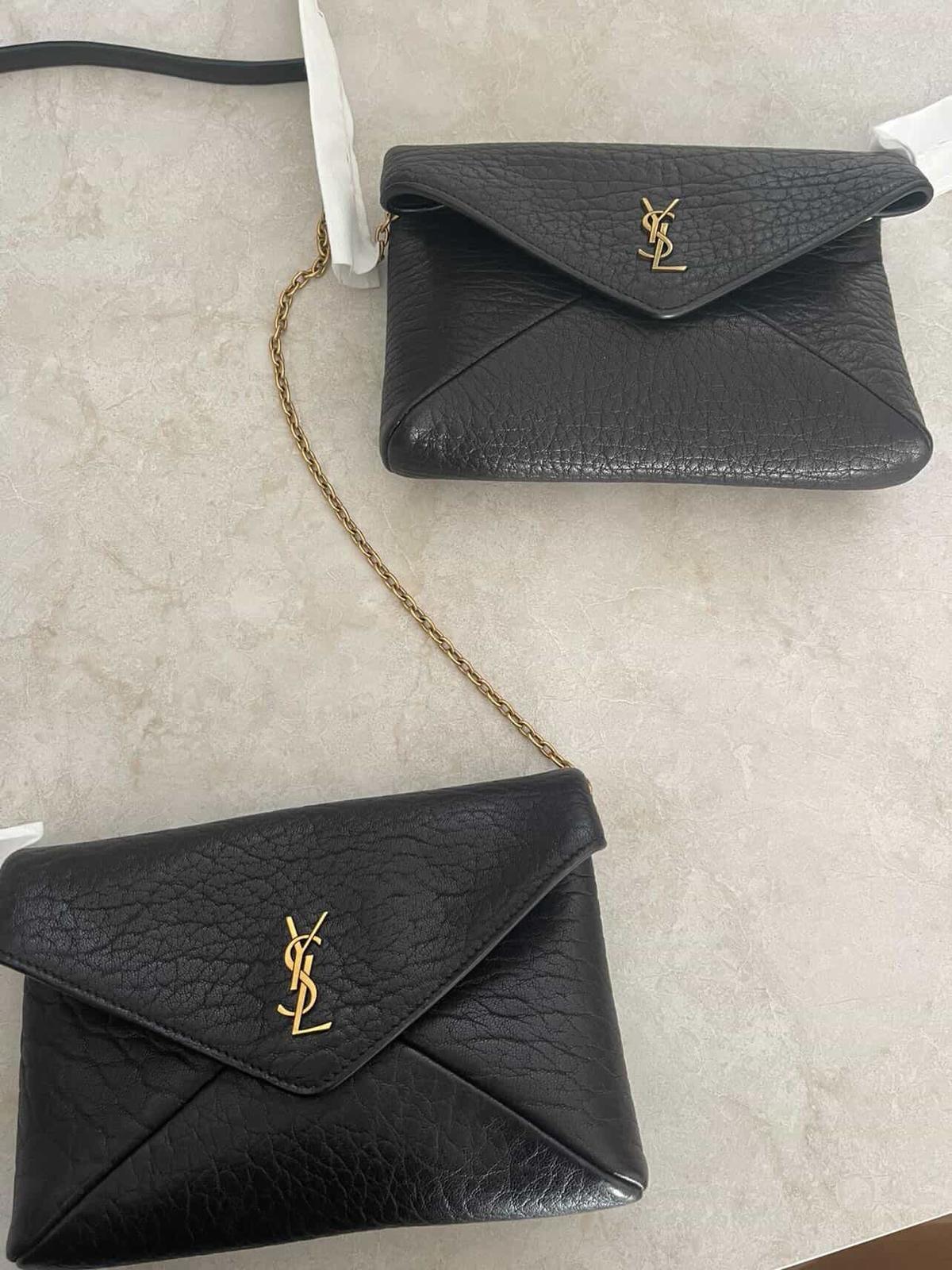 Saint Laurent Cassandre Envelope Pouch con catena