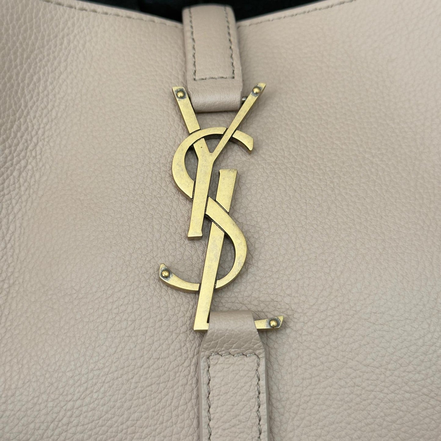 Saint Laurent Le 5 à 7 Small ecru and camel