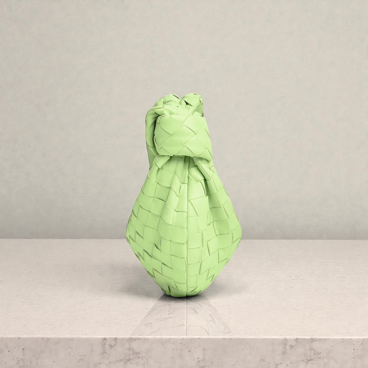 Bottega Veneta Mini Jodie verde pastello